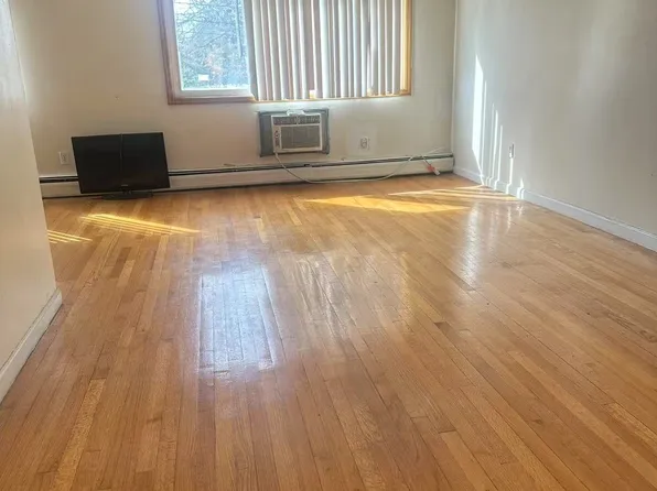 13400 59th Ave #3, Flushing, NY 11355