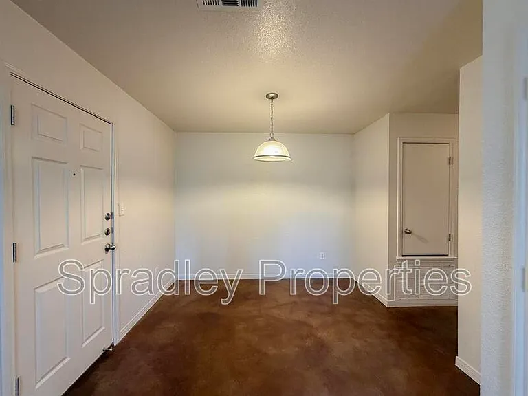 112B Andy Ln — Photo 6