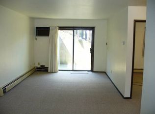 8 Easthaven Ct APT 9, Appleton, WI 54915