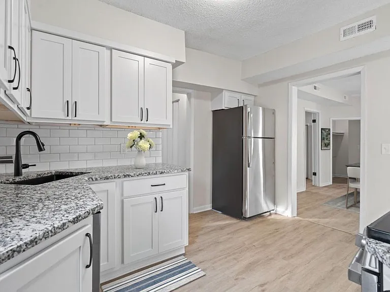2922 Tyler St NE #1 — Photo 6
