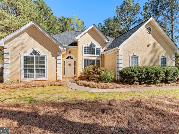 104 Camden Ln, Sharpsburg, GA 30277