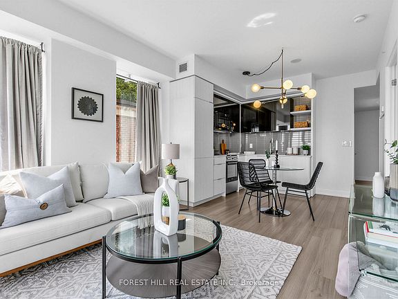 3rd image of 6 Parkwood Ave #313