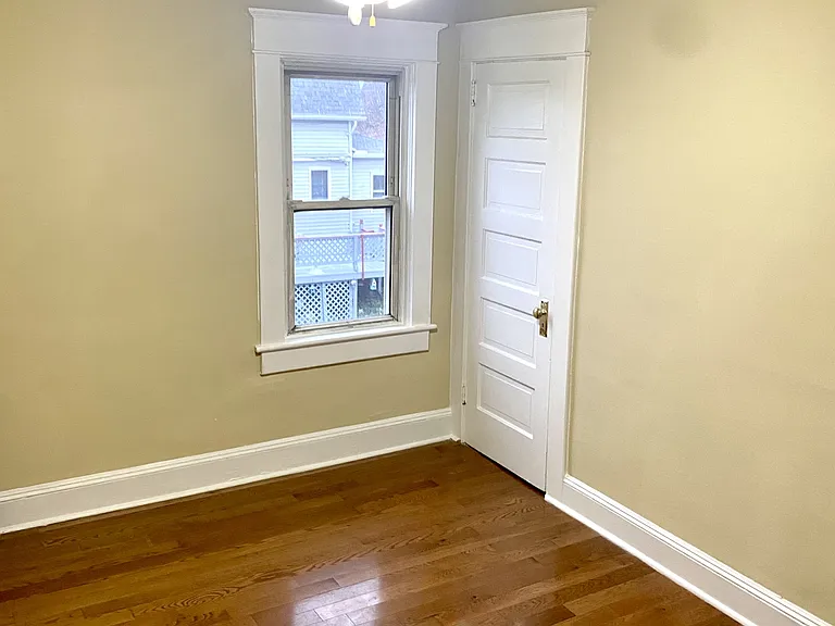 223 E Mountain Rd — Photo 20