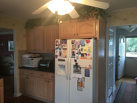 3rd image of 710 Carol Ave