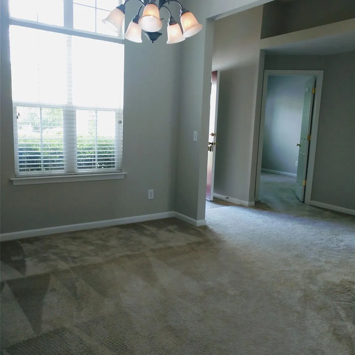 3 bed, 2.0 bath, 1945 sqft, $2,500 — Photo 3