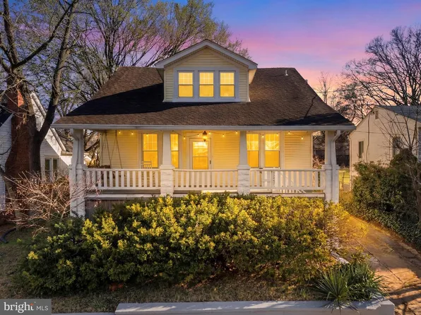 3209 Varnum St, Mount Rainier, MD 20712