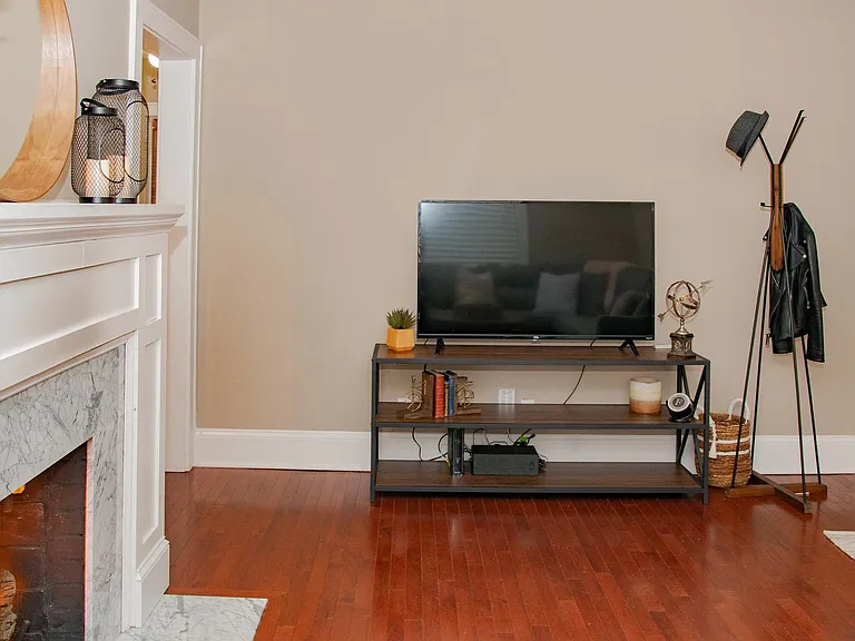 755 Berkeley Ave NW — Photo 7