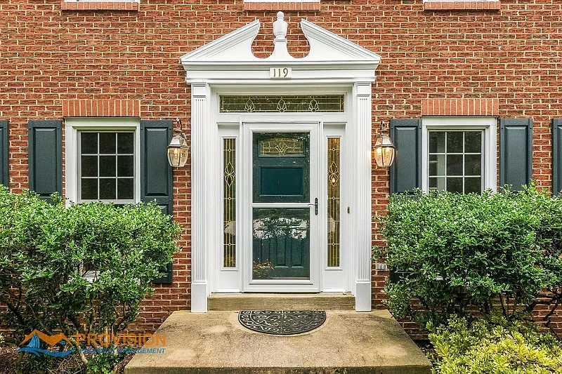 4 bed, 3.5 bath, 2222 sqft, $4,600 — Photo 2