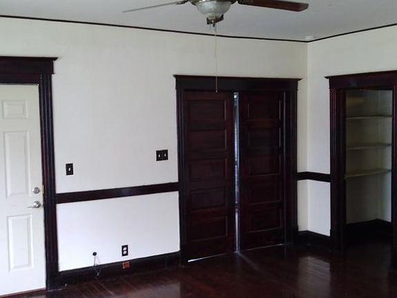 5th image of 1627 Thorn St APT 1