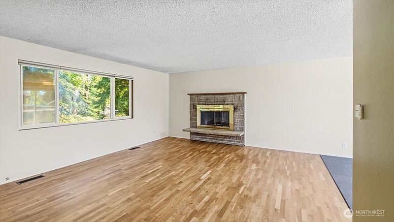 3rd image of 22004 36th Avenue W
