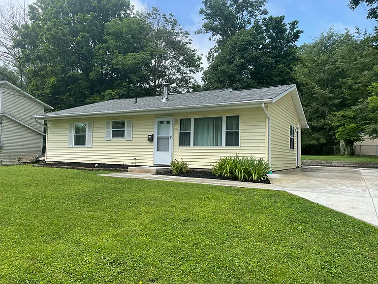 501 Mohican Dr — Photo 1