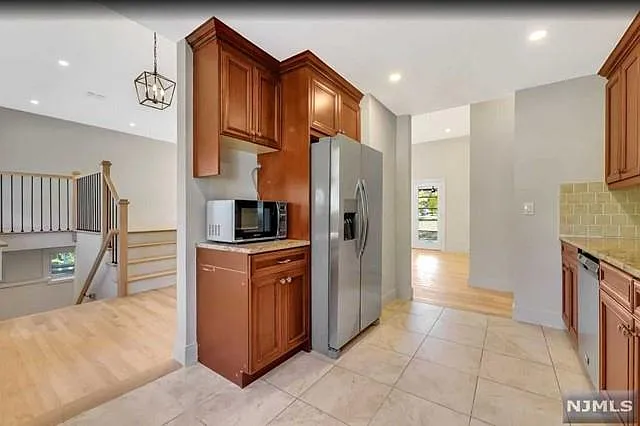 22 Greentree Ter — Photo 12