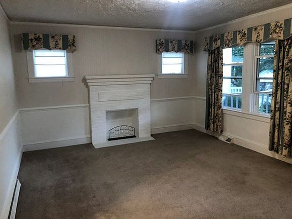 5th image of 28 Holcomb St