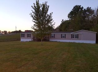 77 Tom Honaker Rd, Pipestem, WV 25979