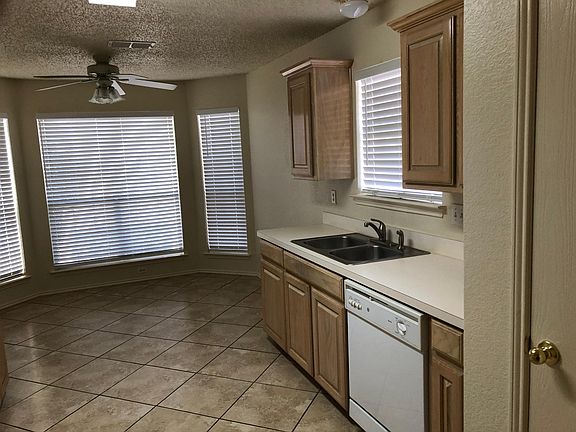 4th image of 5918 Stone Meadow Ct
