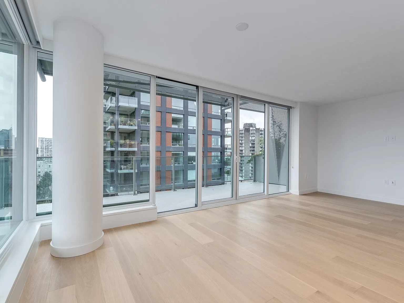 2 bed, 953 sqft, $4,300 — Photo 4