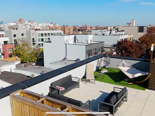 880 Rogers Avenue image 18 of 22