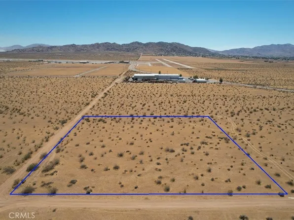 8 Falchion Rd, Apple Valley, CA 92307