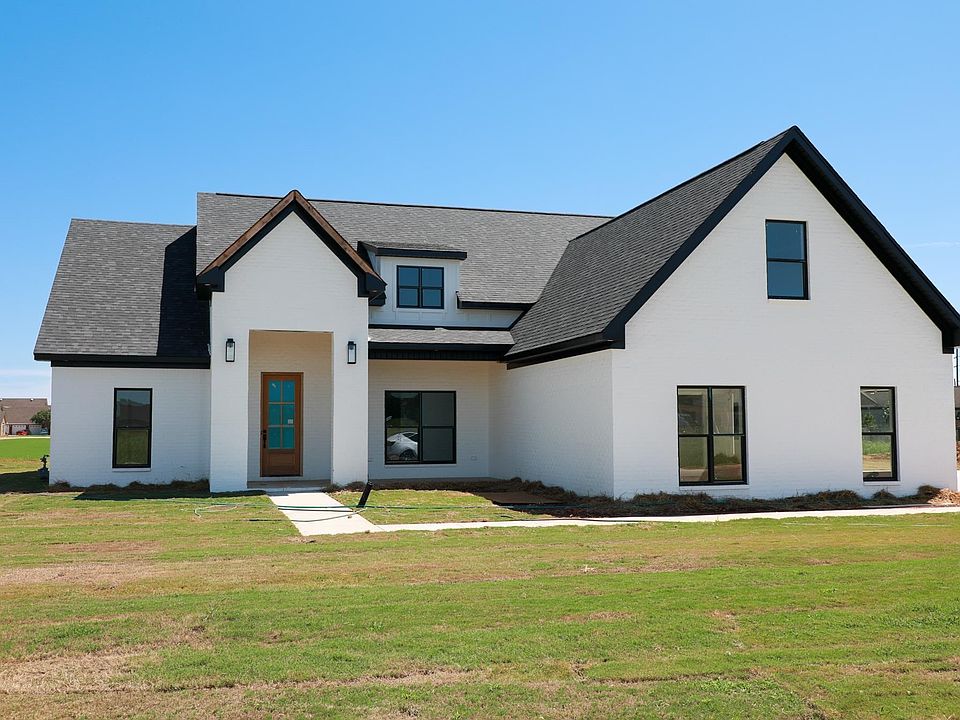 2nd image of 34 Cotton Way Dr