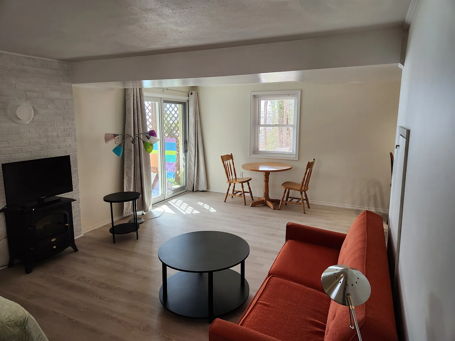 Studio, 600 sqft, $1,500 — Photo 2