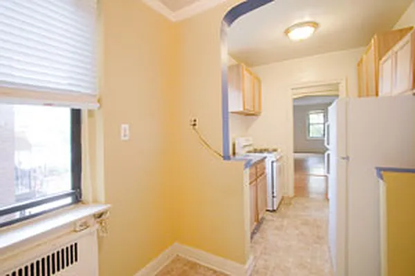 Rented by Elenora Dantchev, LREB | media 5