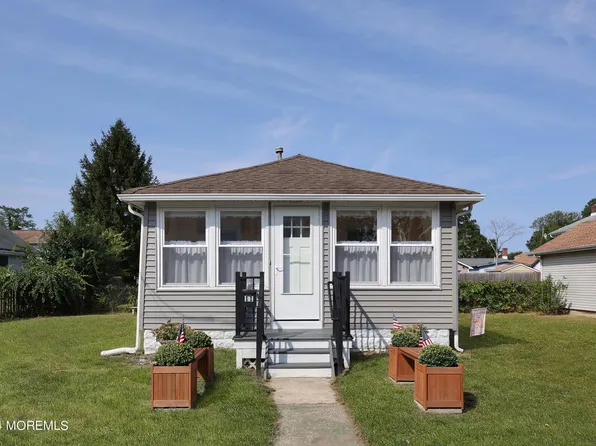 11 Cedar Avenue, North Middletown, NJ 07748