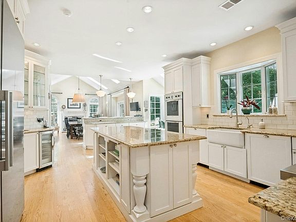 5th image of 32 Split Rock Road