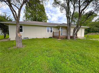 605 E 2nd St, Creighton, MO 64739