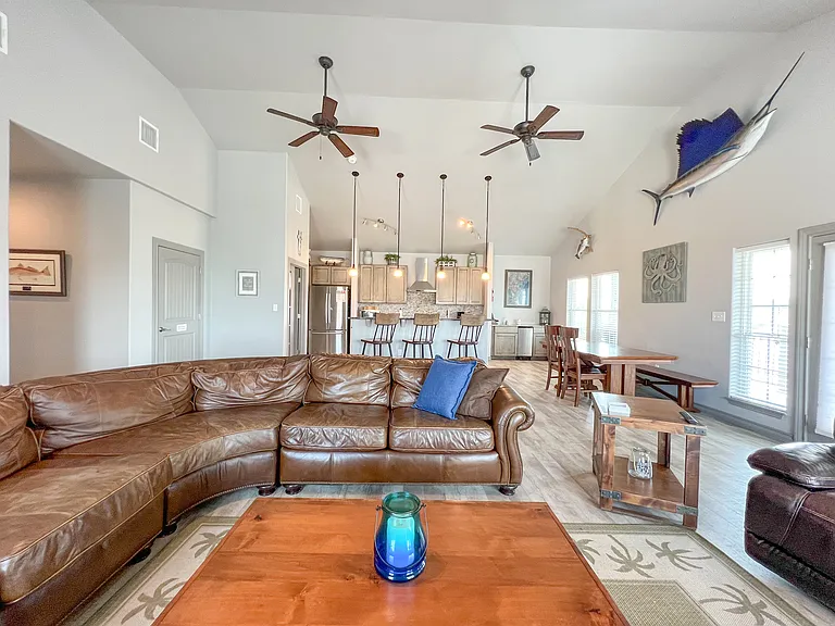 4037 Summit Dr — Photo 13