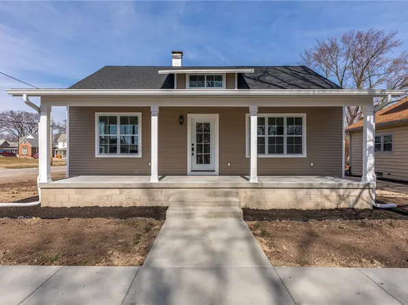 202 E Monroe St, Sullivan, IL 61951