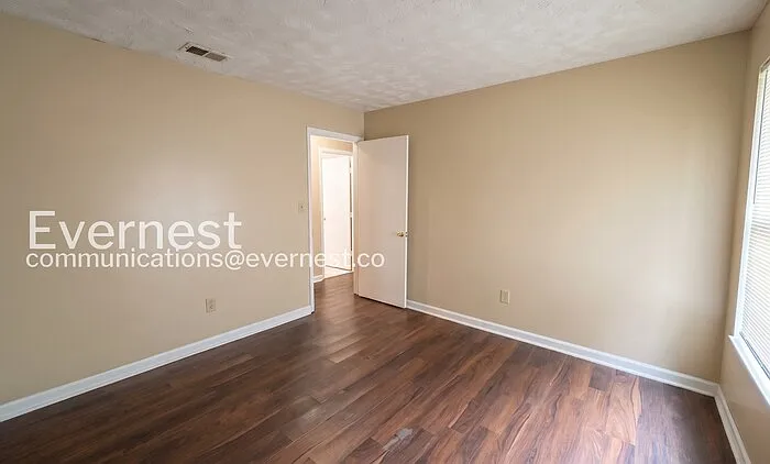 3575 Oakvale Rd #402 — Photo 8
