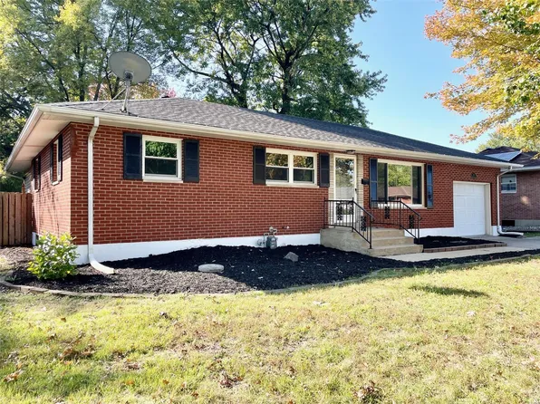 24 Devon Hill Ln, Granite City, IL 62040