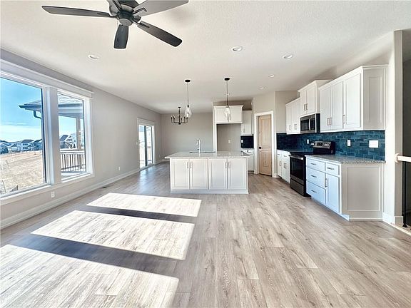 4th image of 12935 N Champanel Way