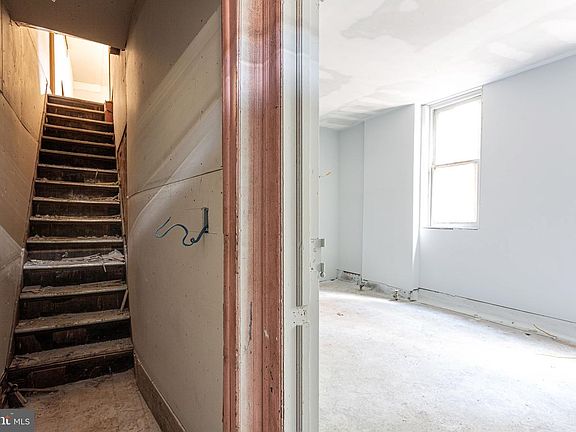 2nd image of 6226 Race St