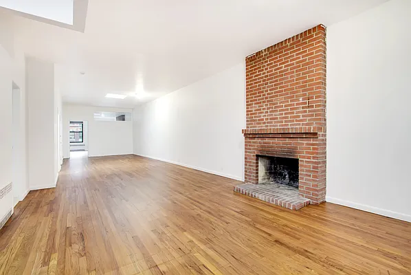 Rented by Compass | media 9