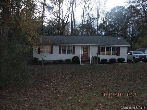 3rd image of 804 S 10th St