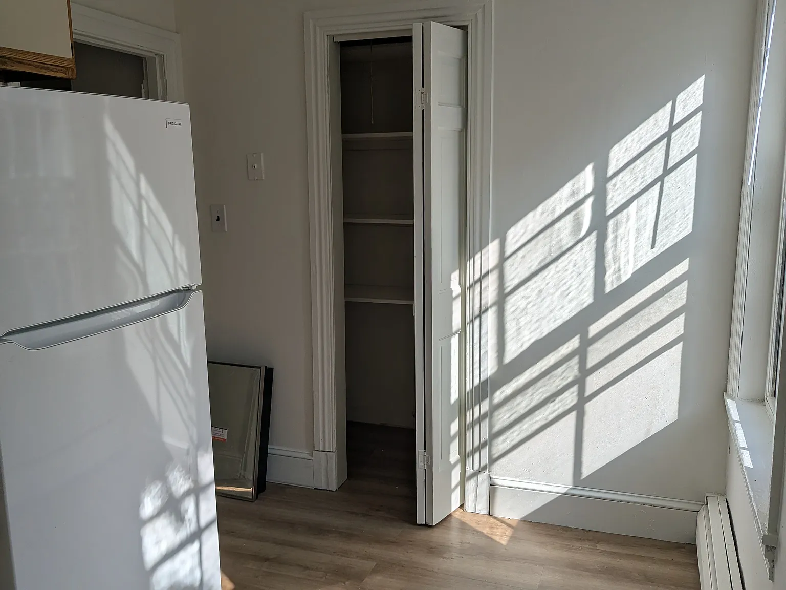 1 bed, 900 sqft, $1,600 — Photo 3