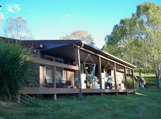 2462 Tabor Ridge Rd NE, New Philadelphia, OH 44663