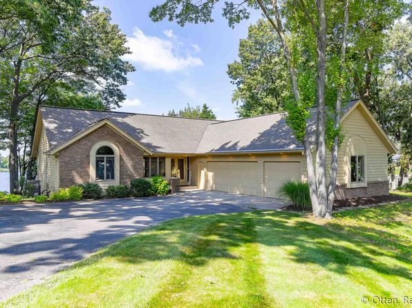 3785 Siebers Ln NE, Grand Rapids, MI 49525