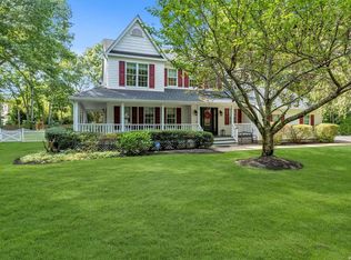 27 Diana Ct, Wading River, NY 11792