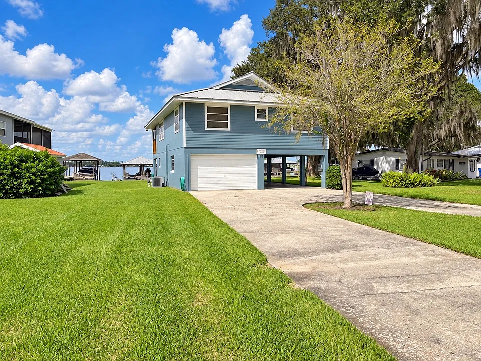 16 Twin Lakes Rd