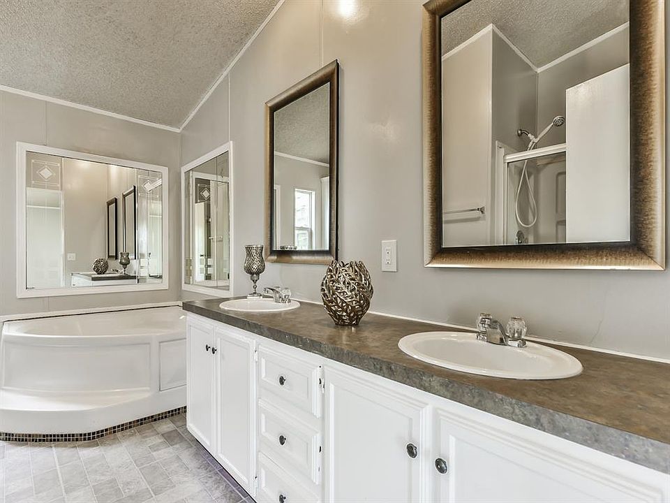 1st image of 28145 Etta Oaks Ln