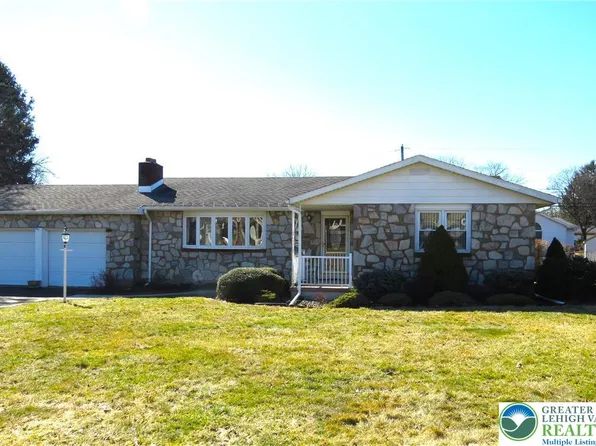 1655 Chippendale Cir, Bethlehem, PA 18017