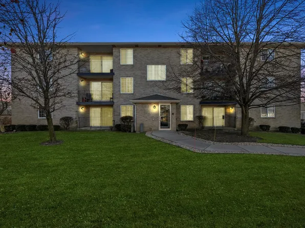 12910 W 159th St APT 1D, Lockport, IL 60491