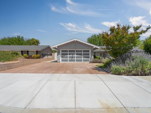 39718 Country Club Dr, Palmdale, CA 93551