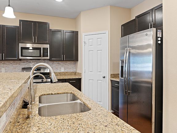 4th image of 17120 Wilthorne Gardens Ct