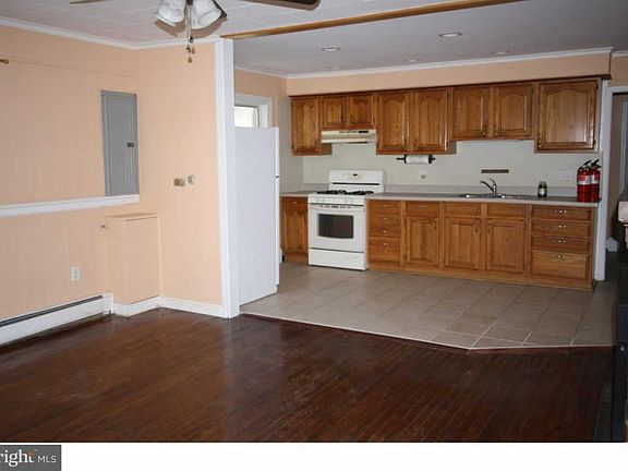 4th image of 642 Beech Ave