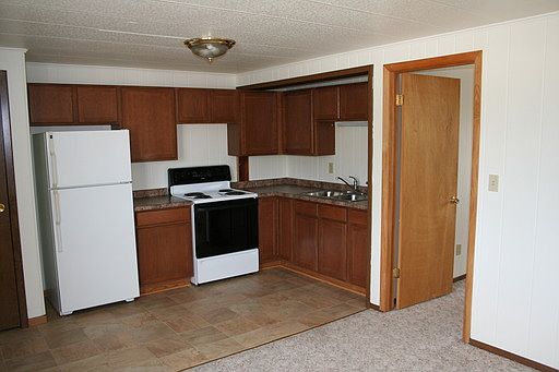 2nd image of 1401 Lincoln Ave APT 24