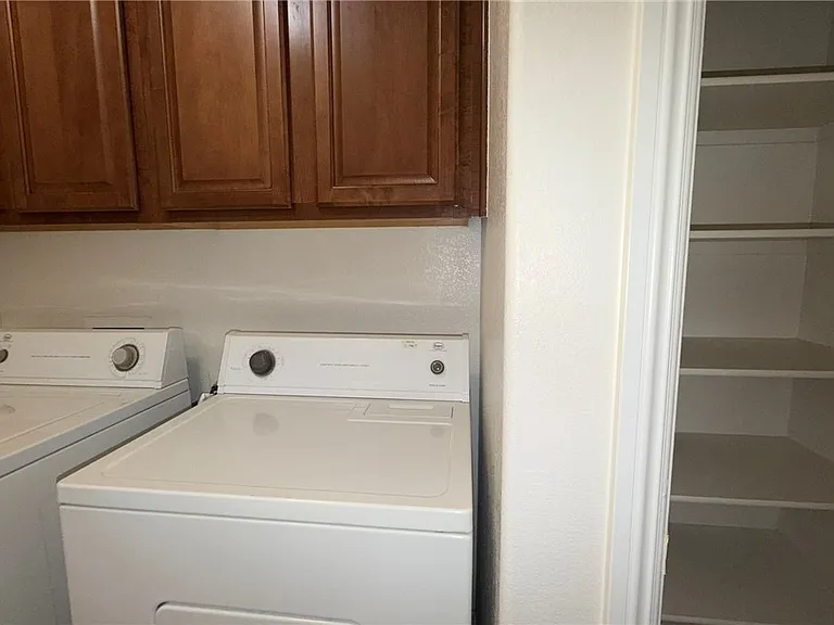 8493 Gardena Hills Ave — Photo 23