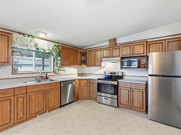 4th image of 1655 Ord Rd #178